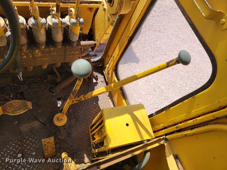image for item LO9048 1971 Galion 118C  rigid frame motor grader