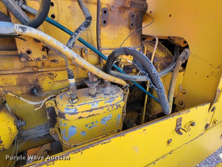 image for item LO9048 1971 Galion 118C  rigid frame motor grader
