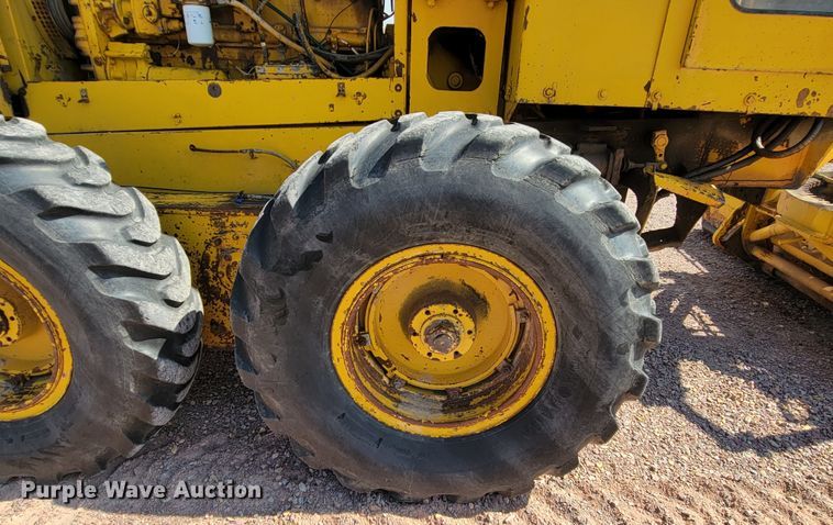 image for item LO9048 1971 Galion 118C  rigid frame motor grader