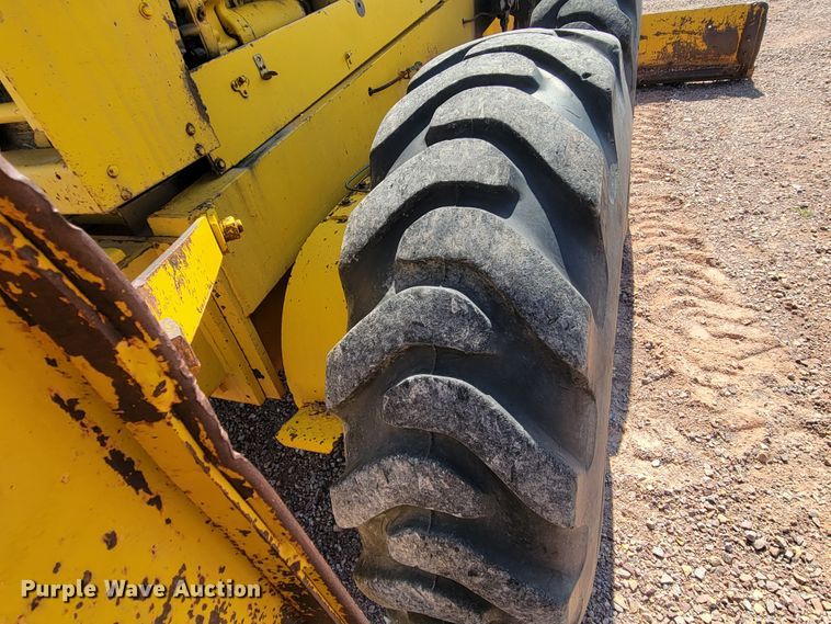image for item LO9048 1971 Galion 118C  rigid frame motor grader