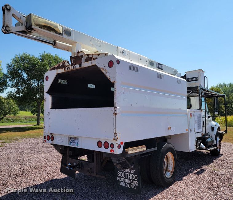 image for item LO9056 2004 International 4300  forestry bucket truck