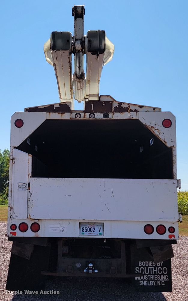 image for item LO9056 2004 International 4300  forestry bucket truck