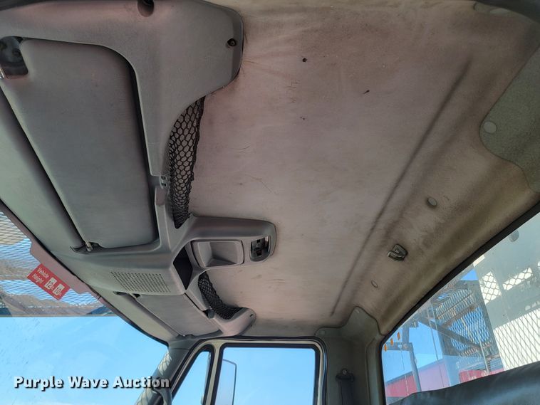 image for item LO9056 2004 International 4300  forestry bucket truck