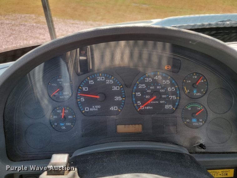 image for item LO9056 2004 International 4300  forestry bucket truck