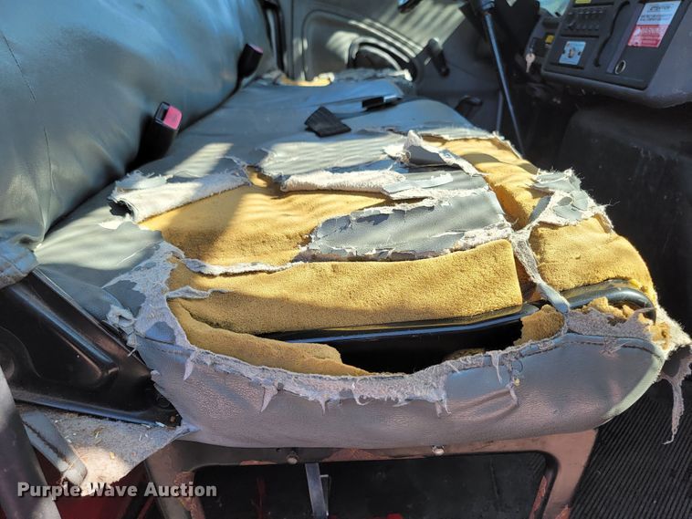 image for item LO9056 2004 International 4300  forestry bucket truck