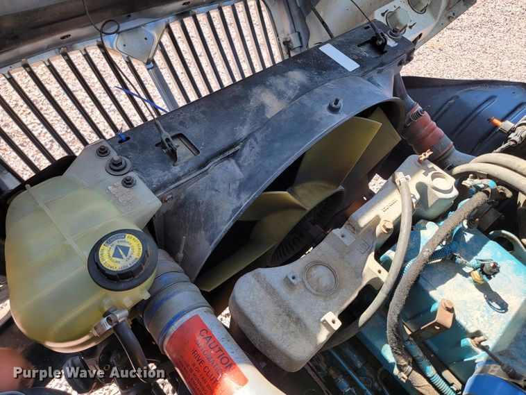 image for item LO9056 2004 International 4300  forestry bucket truck