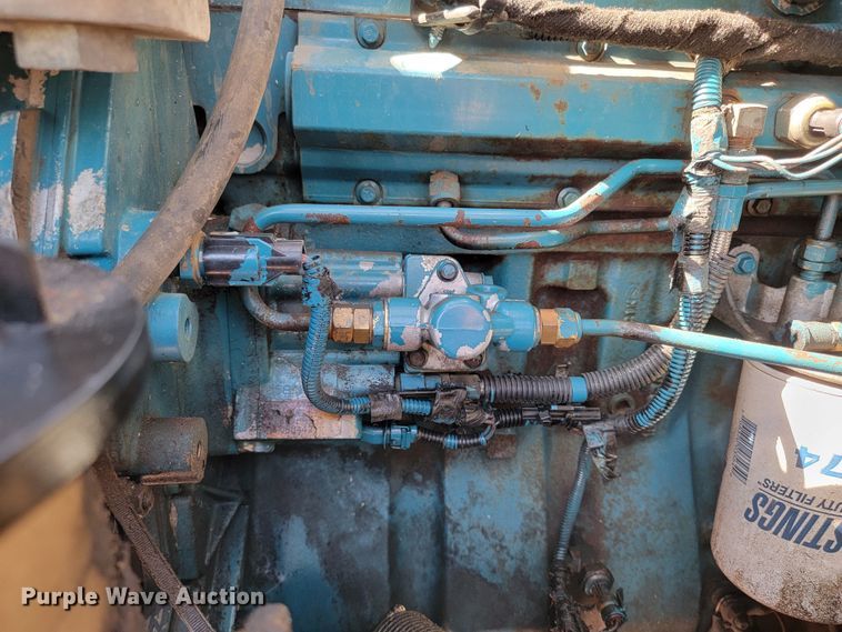 image for item LO9056 2004 International 4300  forestry bucket truck