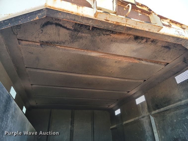 image for item LO9056 2004 International 4300  forestry bucket truck