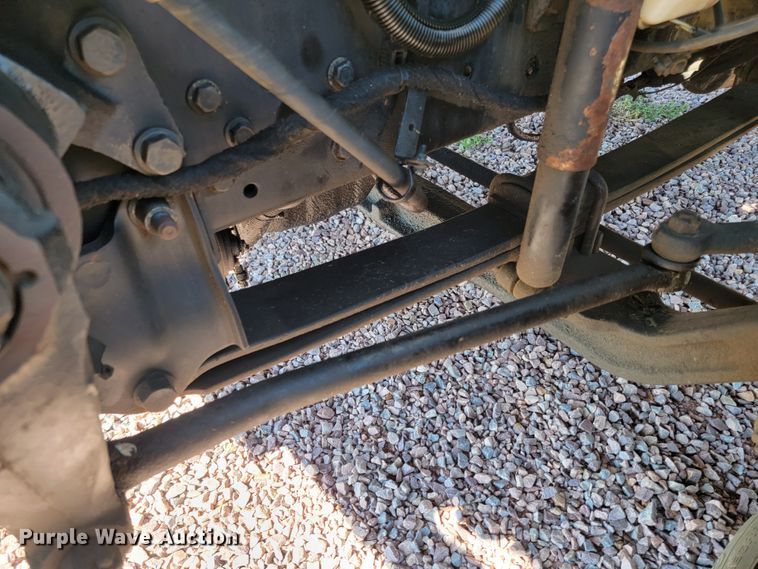 image for item LO9056 2004 International 4300  forestry bucket truck