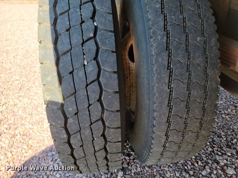 image for item LO9056 2004 International 4300  forestry bucket truck