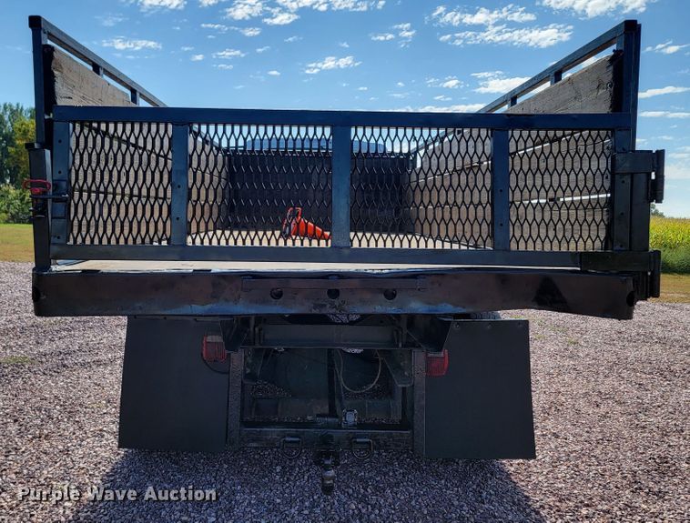 image for item LO9058 2002 International 4300  dump flatbed truck