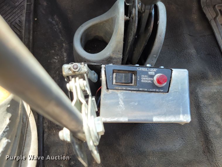 image for item LO9058 2002 International 4300  dump flatbed truck