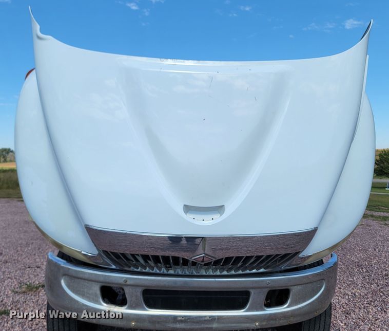 image for item LO9058 2002 International 4300  dump flatbed truck