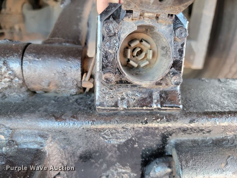 image for item LO9058 2002 International 4300  dump flatbed truck