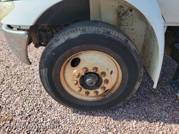 image for item LO9058 2002 International 4300  dump flatbed truck