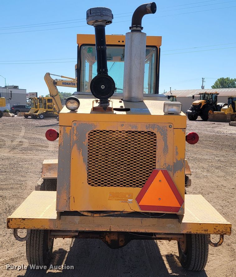 image for item LO9066 2006 Rosco RB-48  broom