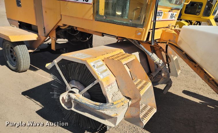 image for item LO9066 2006 Rosco RB-48  broom