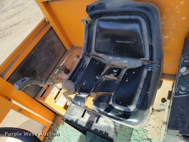 image for item LO9066 2006 Rosco RB-48  broom