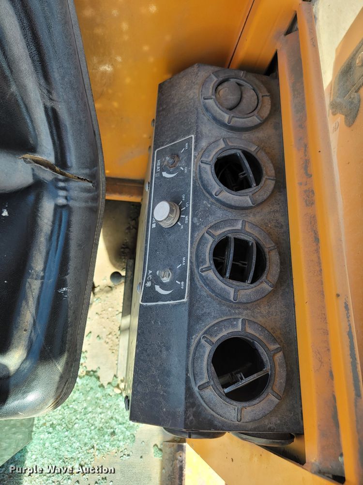 image for item LO9066 2006 Rosco RB-48  broom