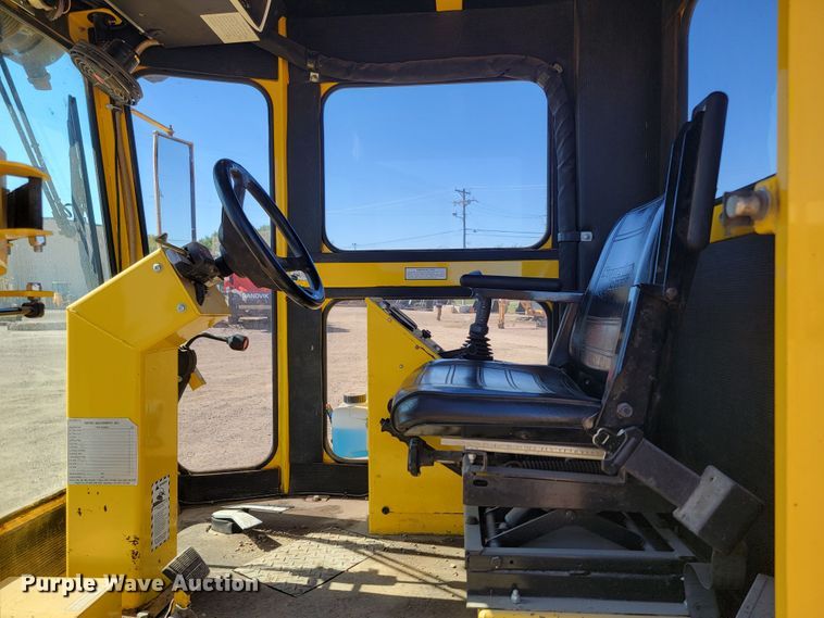 image for item LO9067 2015 Superior Broom DT80K  broom