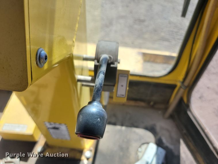 image for item LO9067 2015 Superior Broom DT80K  broom