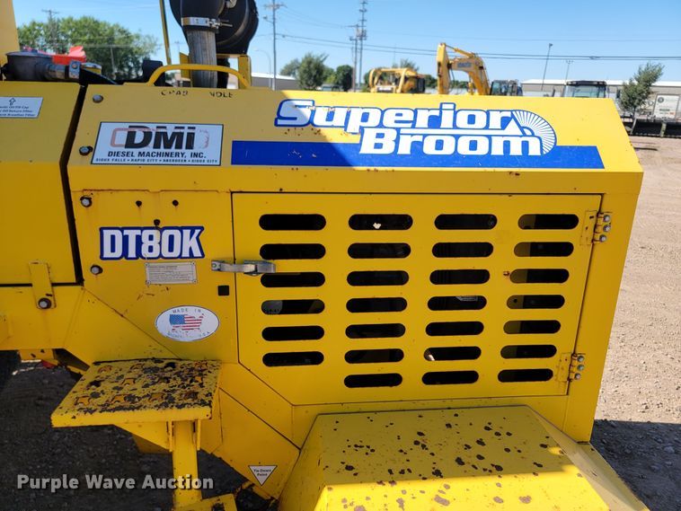 image for item LO9067 2015 Superior Broom DT80K  broom