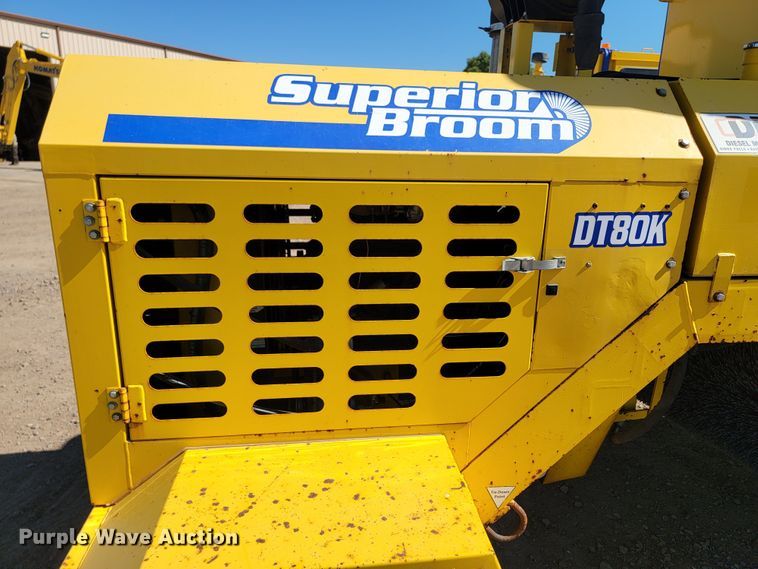 image for item LO9067 2015 Superior Broom DT80K  broom