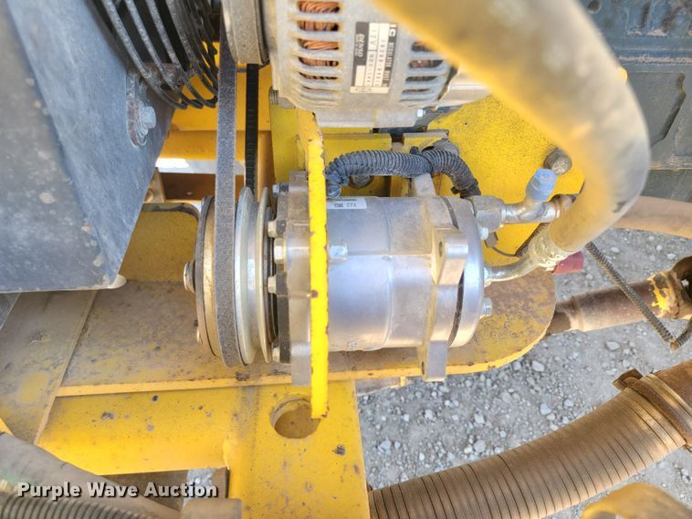 image for item LO9067 2015 Superior Broom DT80K  broom