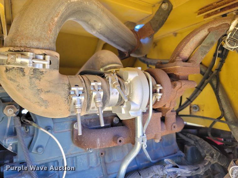 image for item LO9067 2015 Superior Broom DT80K  broom