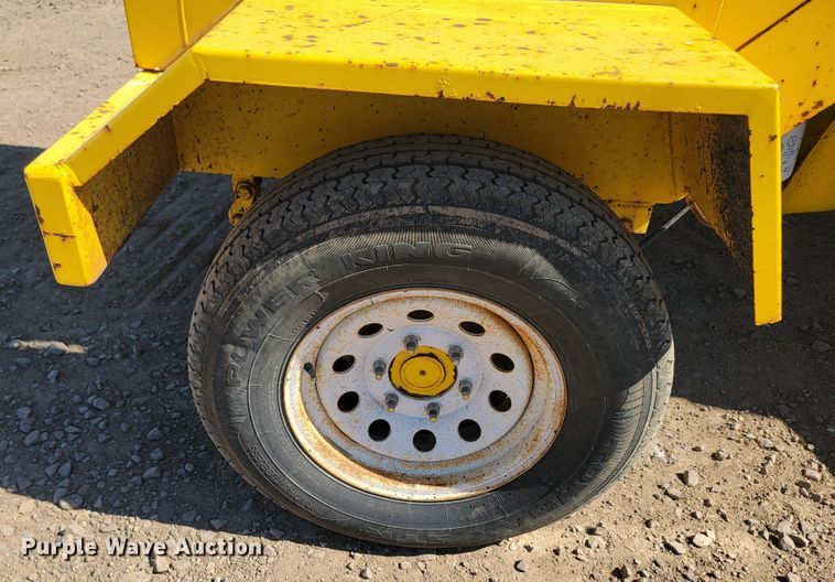 image for item LO9067 2015 Superior Broom DT80K  broom