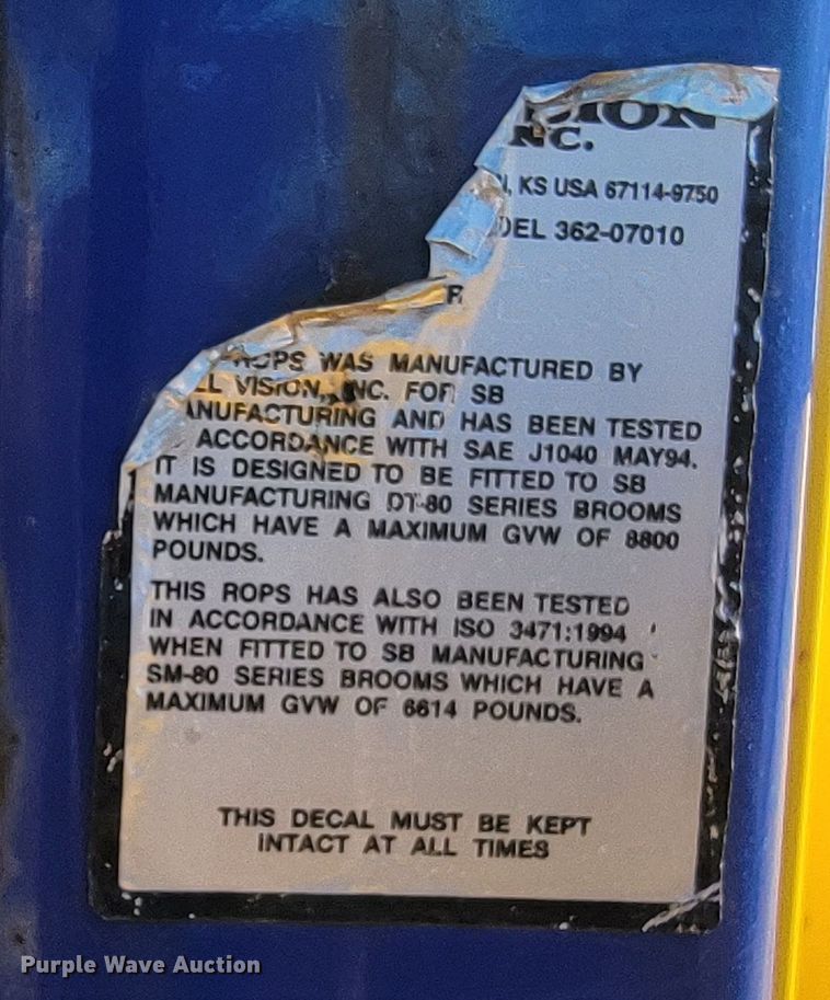 image for item LO9067 2015 Superior Broom DT80K  broom