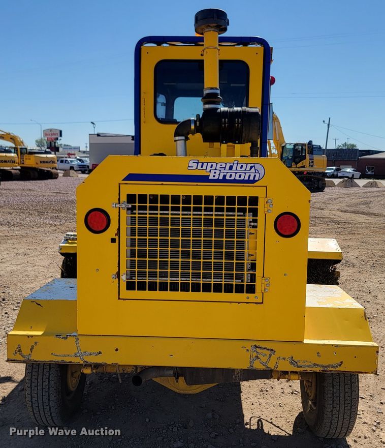 image for item LO9068 2017 Superior Broom DT80K  broom