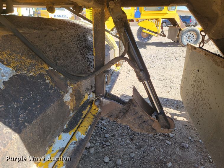 image for item LO9068 2017 Superior Broom DT80K  broom