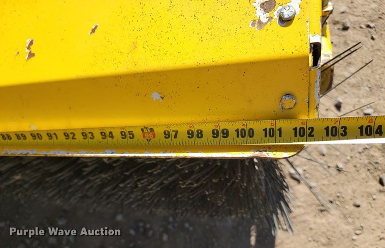 image for item LO9068 2017 Superior Broom DT80K  broom