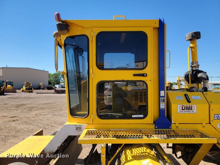 image for item LO9068 2017 Superior Broom DT80K  broom