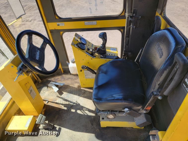 image for item LO9068 2017 Superior Broom DT80K  broom