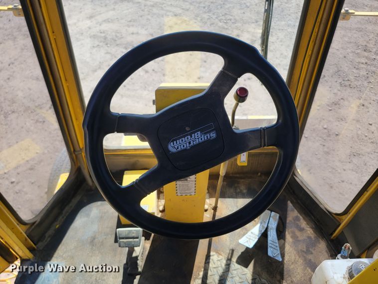 image for item LO9068 2017 Superior Broom DT80K  broom