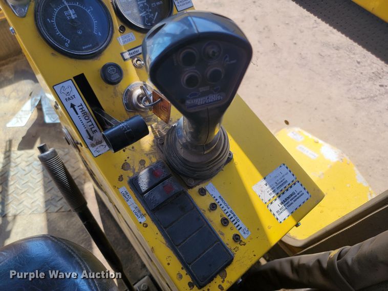 image for item LO9068 2017 Superior Broom DT80K  broom