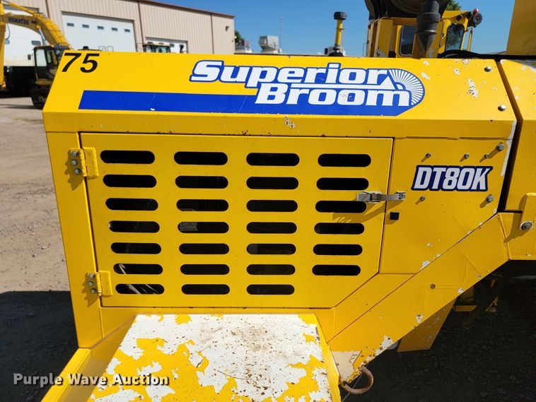 image for item LO9068 2017 Superior Broom DT80K  broom