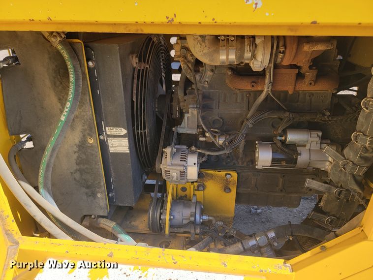 image for item LO9068 2017 Superior Broom DT80K  broom