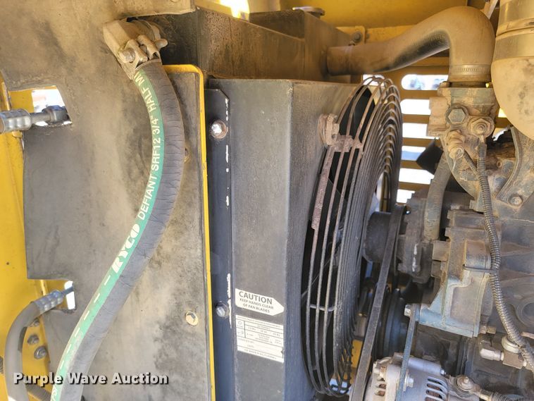 image for item LO9068 2017 Superior Broom DT80K  broom