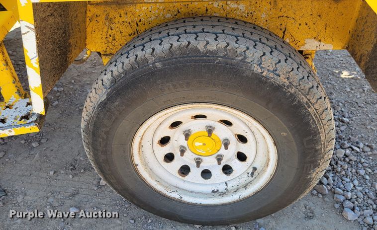 image for item LO9068 2017 Superior Broom DT80K  broom