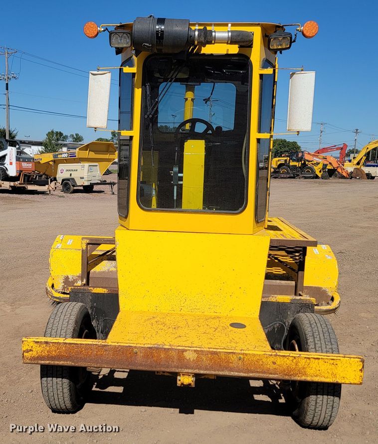 image for item LO9069 2017 Superior Broom DT80K  broom