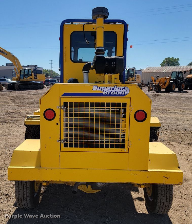 image for item LO9069 2017 Superior Broom DT80K  broom