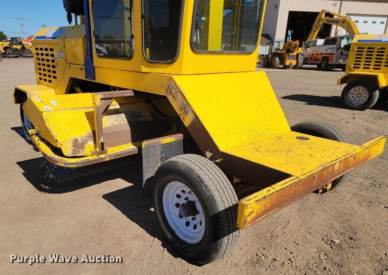 image for item LO9069 2017 Superior Broom DT80K  broom