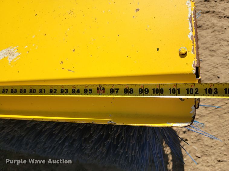 image for item LO9069 2017 Superior Broom DT80K  broom