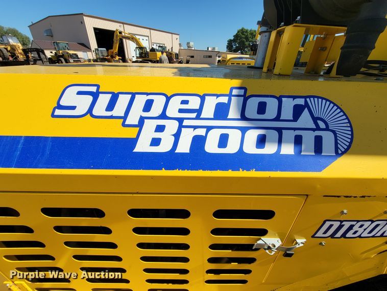image for item LO9069 2017 Superior Broom DT80K  broom