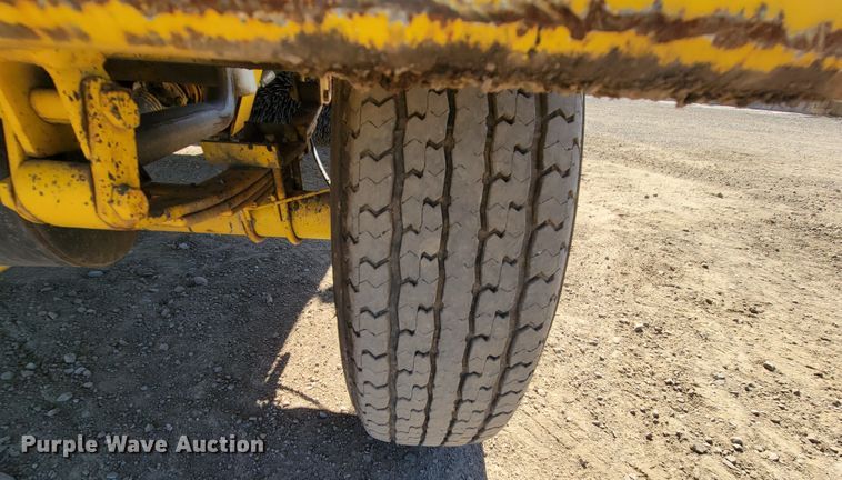 image for item LO9069 2017 Superior Broom DT80K  broom