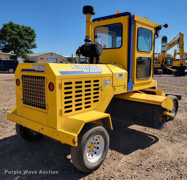 image for item LO9070 2016 Superior Broom DT80K  broom