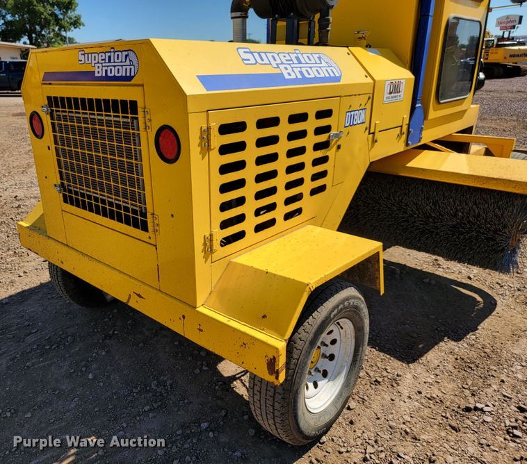 image for item LO9070 2016 Superior Broom DT80K  broom